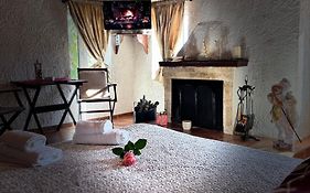 Δωμάτια Εξοχή-With fireplace&view to the sea